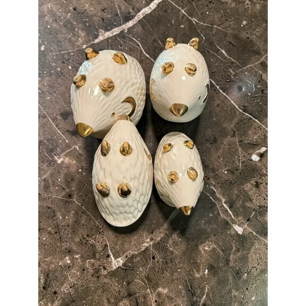 Anthropologie Hedgehog Nesting Measuring Cups - Set of 4 - White Ceramic & Gold